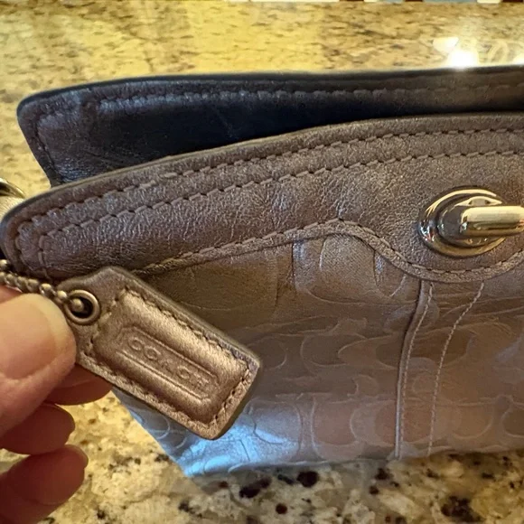 COACH SILVER WRISTLET - Picture 4 of 7